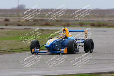 media/Jan-15-2023-CalClub SCCA (Sun) [[40bbac7715]]/Group 2/Qualifying (Sweeper)/